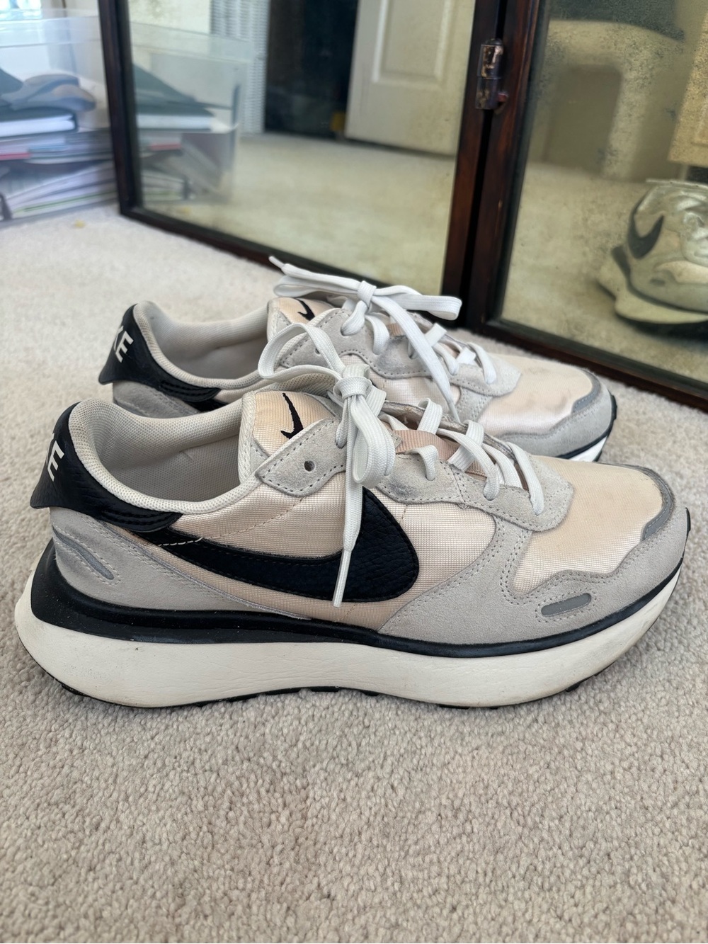Nike Phoenix waffle womens sneaker